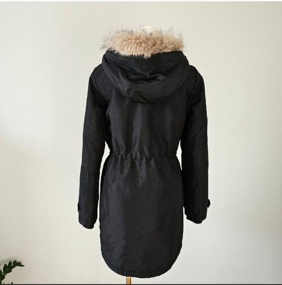 Vera Moda Size S Women's Black Hooded Parka with Faux Fur Trim Winter Coat - Picture 2 of 4